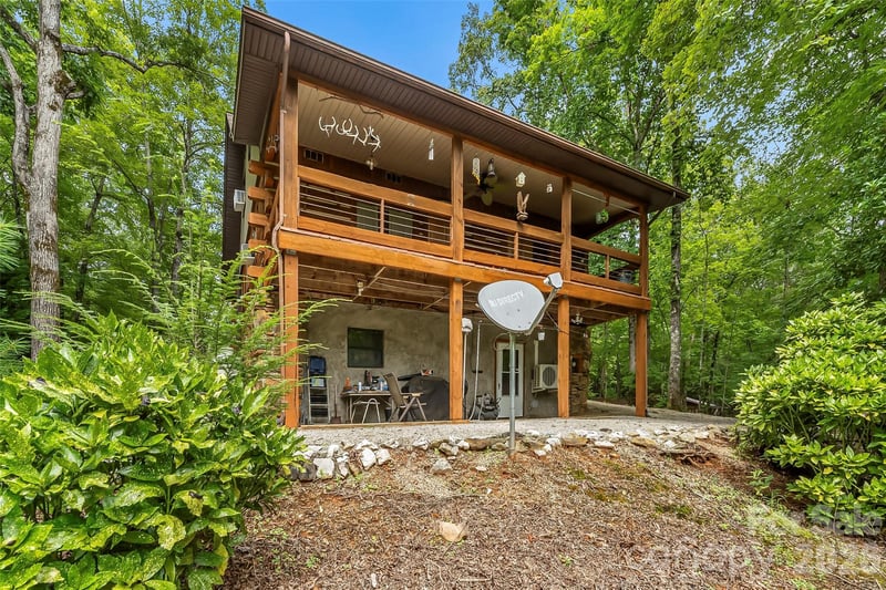 653 Lakeview Dr, Marion, NC 28752