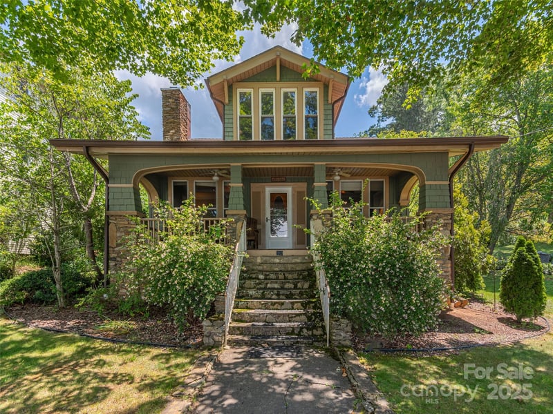 213 Chapel Dr, Lake Junaluska, NC 28745