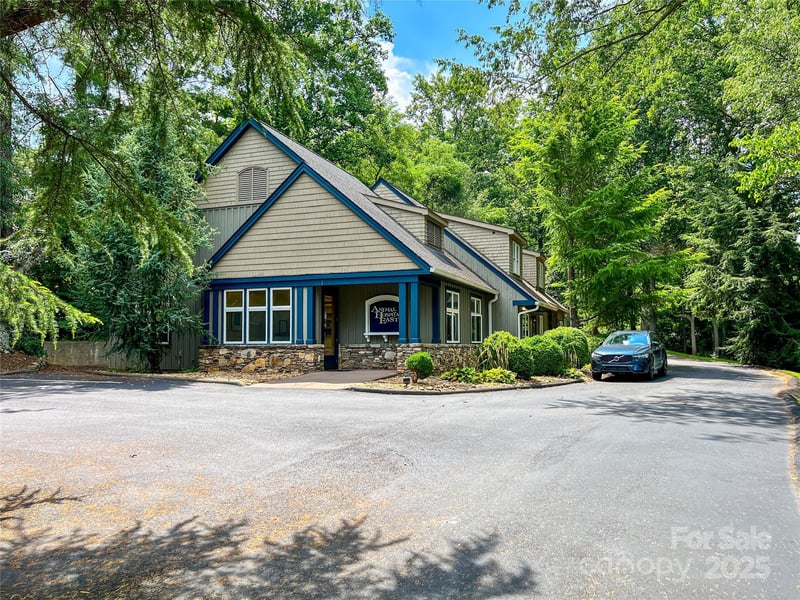 1275 Tunnel Rd, Asheville, NC 28805