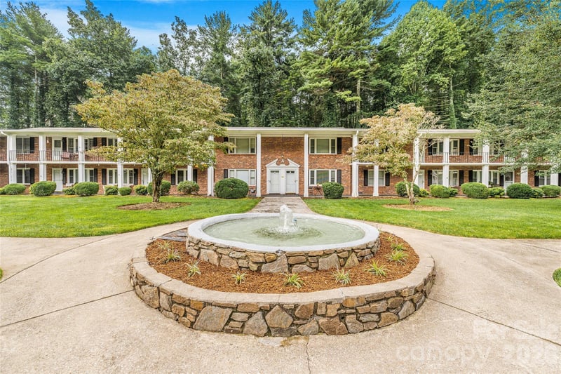 102 Boyd Dr #5C, Flat Rock, NC 28731