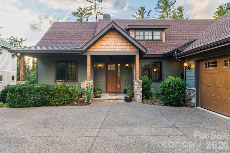 50 Hallett Ct, Asheville, NC 28803