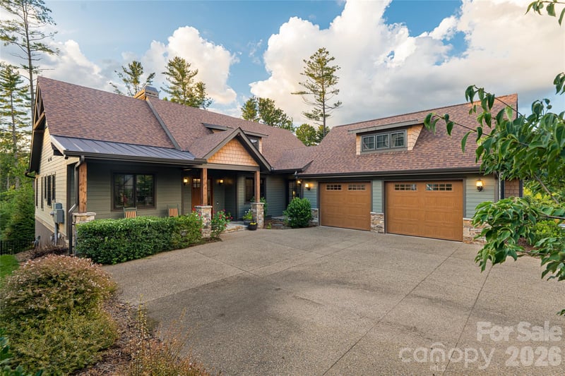 50 Hallett Ct, Asheville, NC 28803