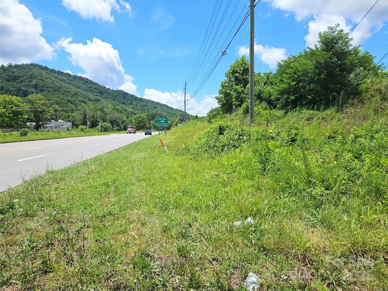 Us 70 Hw, Swannanoa, NC 28778