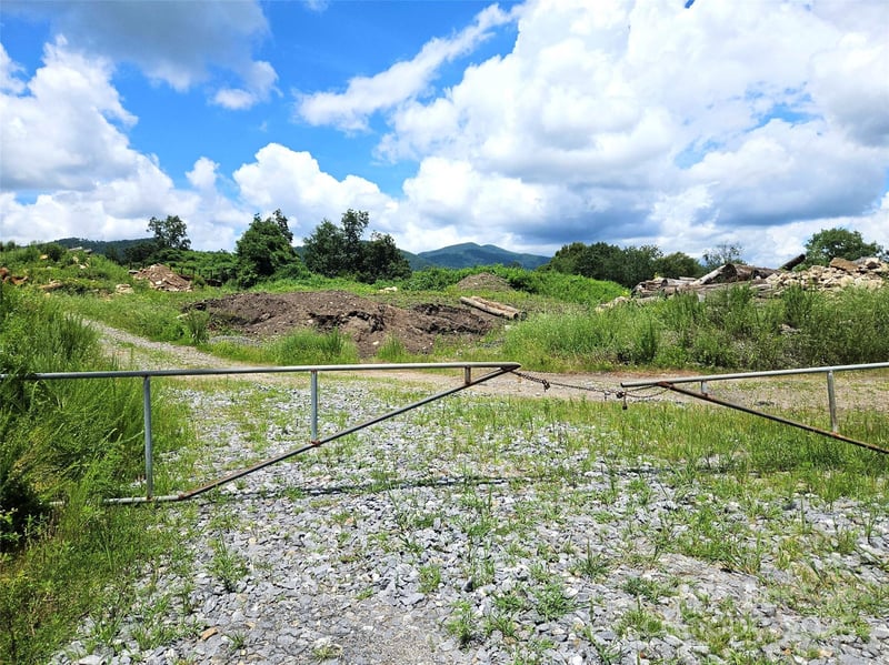 Us 70 Hw, Swannanoa, NC 28778