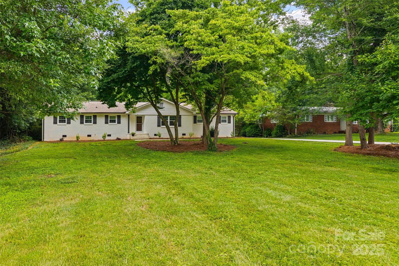 1045 Dooley Dr, Charlotte, NC 28227