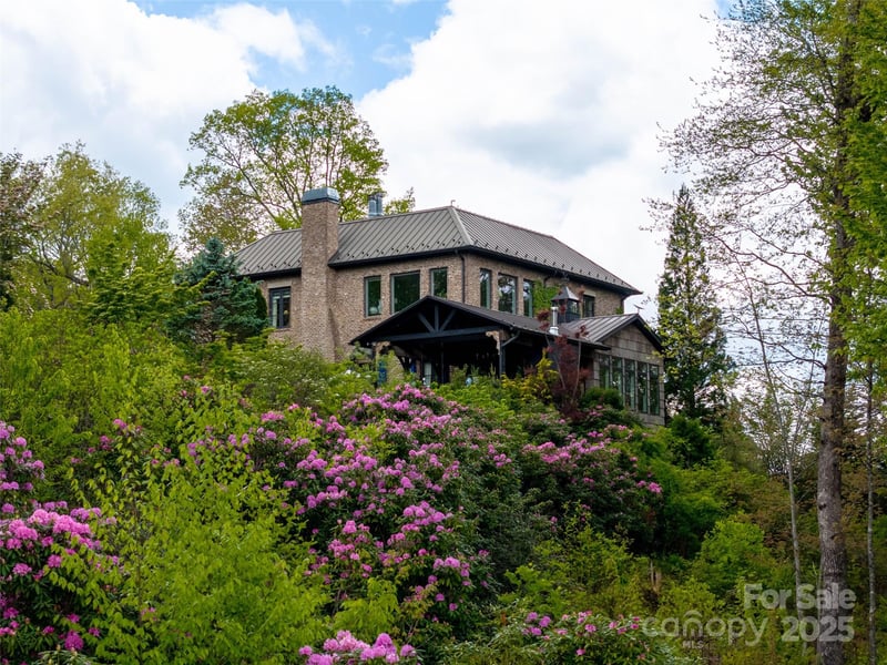 13084 Canada Rd, Tuckasegee, NC 28783
