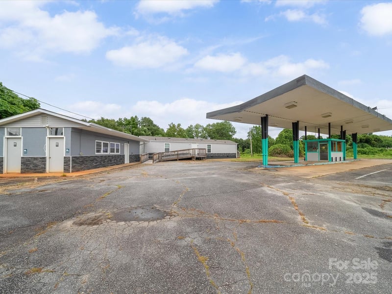 1168 Main St, Forest City, NC 28043