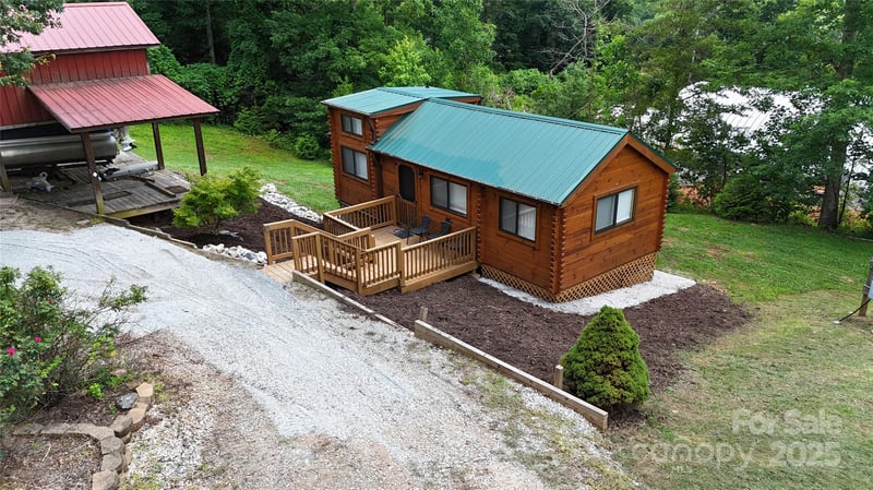 37 Bream Loop Rd, Marion, NC 28752