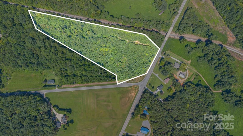 000 Slanting Bridge Rd, Sherrills Ford, NC 28673