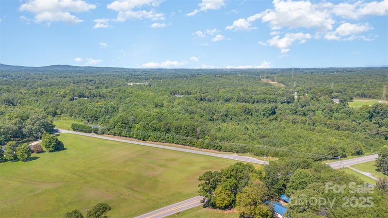 000 Slanting Bridge Rd, Sherrills Ford, NC 28673
