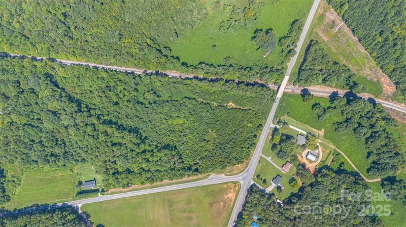 000 Slanting Bridge Rd, Sherrills Ford, NC 28673