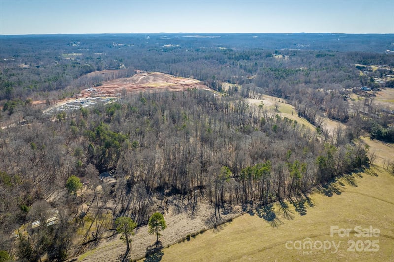 Short Rd, Hickory, NC 28602