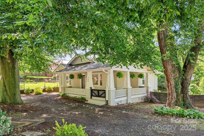 140 Pennsylvania Ave, Asheville, NC 28806