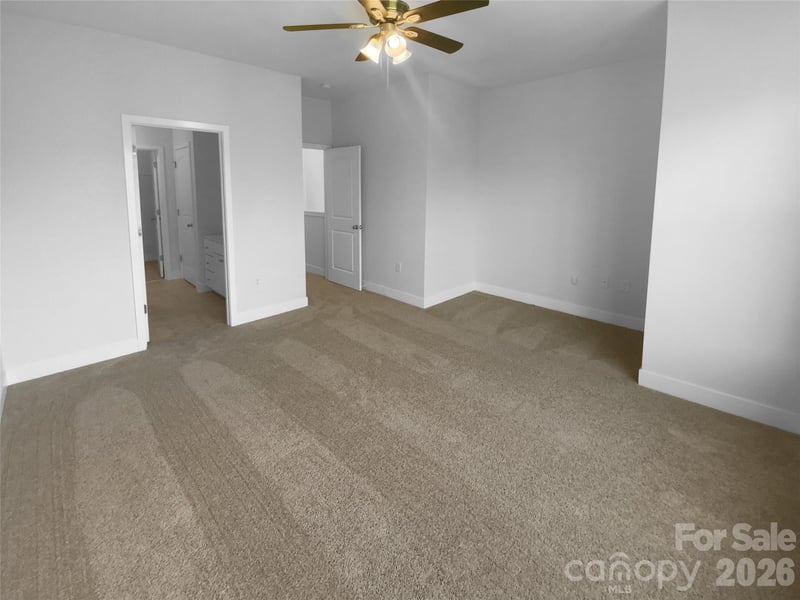 1031 Skyline View Way, Charlotte, NC 28204