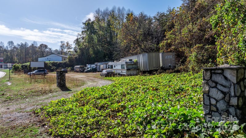 1965 N Main St, Marion, NC 28752