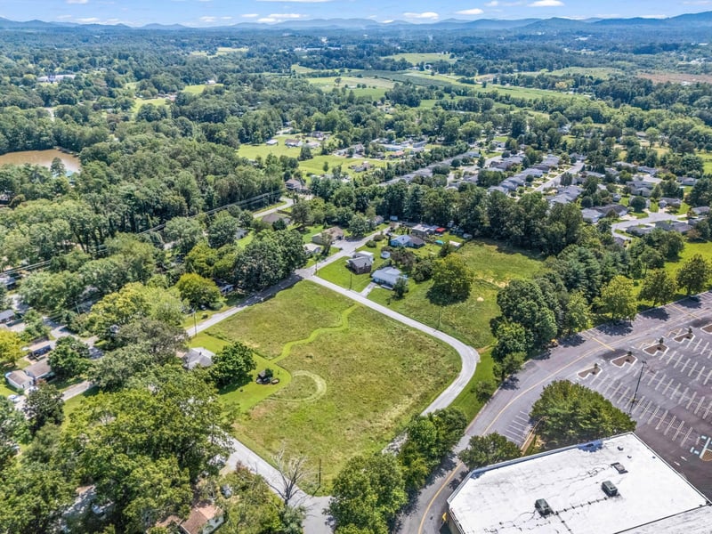 410 Freeman St, Hendersonville, NC 28792
