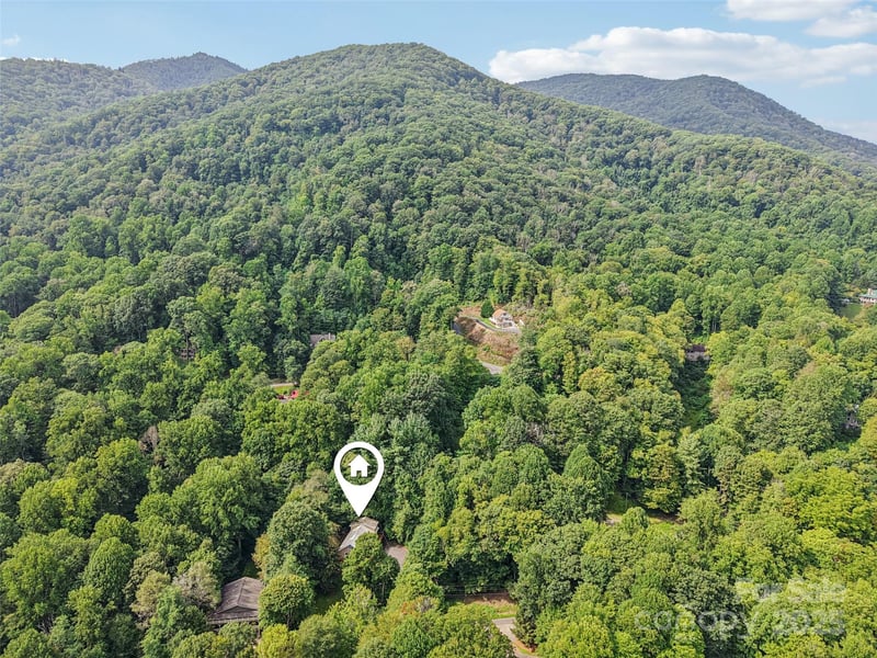 309 Nottingham Rd, Maggie Valley, NC 28751