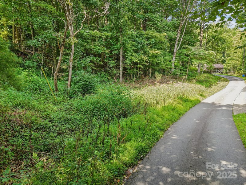 309 Nottingham Rd, Maggie Valley, NC 28751