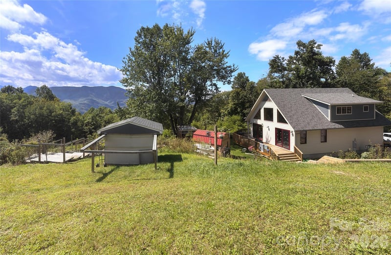 1856 Cabbage Patch Rd, Burnsville, NC 28714