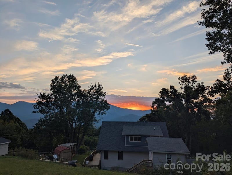 1856 Cabbage Patch Rd, Burnsville, NC 28714