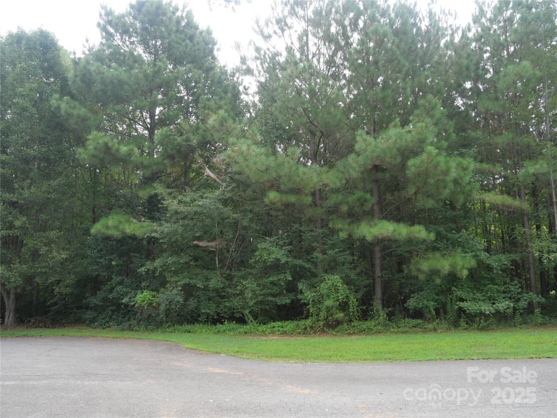 1832 Jaya Dr, Sherrills Ford, NC 28673