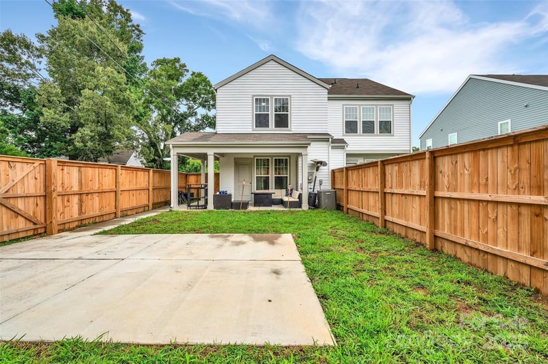 231 Hoskins Avenue Dr, Charlotte, NC 28208