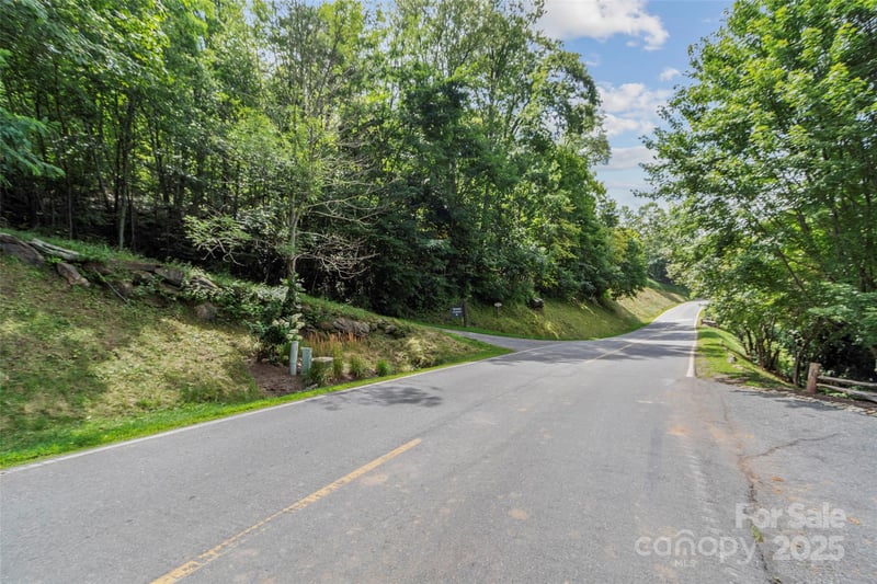 Special Parcel 1 Mountain Air Dr, Burnsville, NC 28714