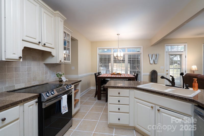 709 Carson Ct, Kannapolis, NC 28083
