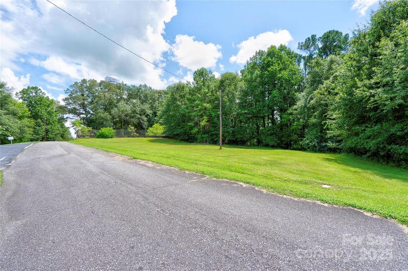 Lane St, Lawndale, NC 28090
