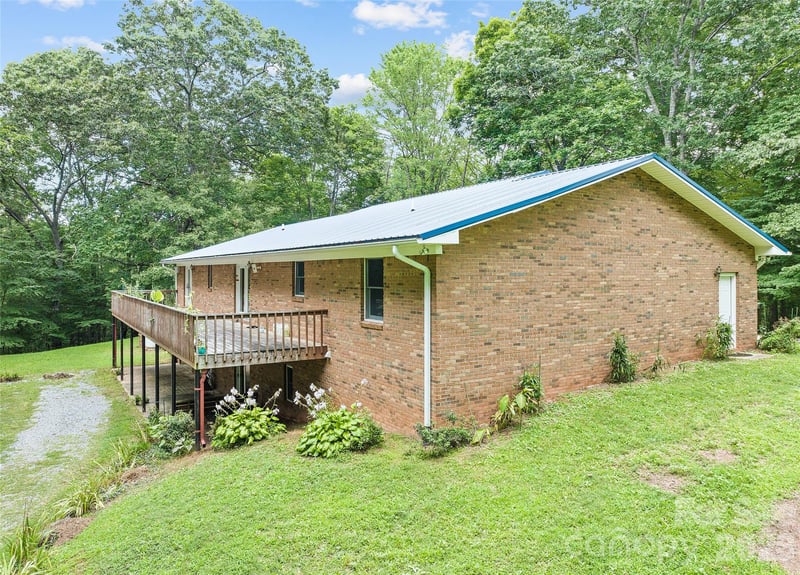 400 Sunset Hts, Canton, NC 28716