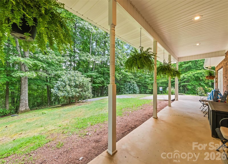 400 Sunset Hts, Canton, NC 28716