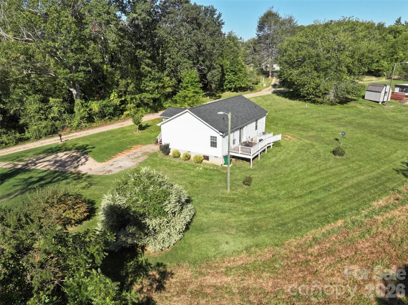 9 Sun Ridge Rd, Asheville, NC 28806