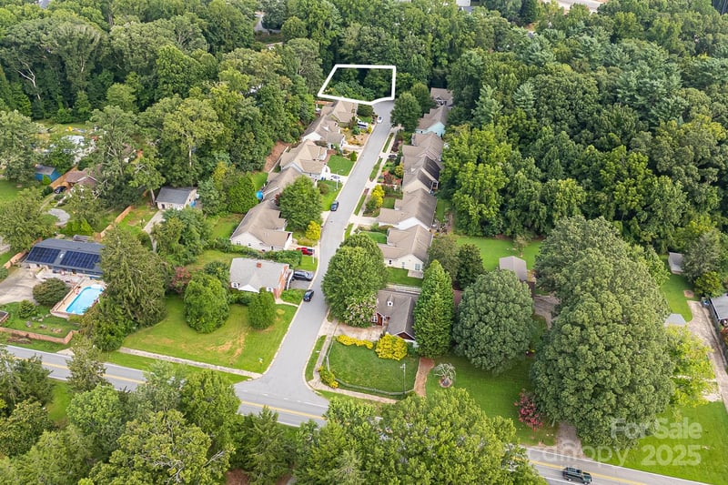 14 Catalina Ct, Asheville, NC 28806