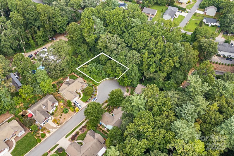 14 Catalina Ct, Asheville, NC 28806