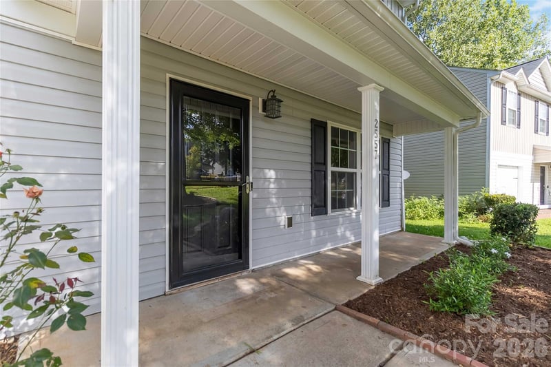 2557 Mulberry Pond Dr, Charlotte, NC 28208
