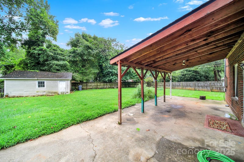 5300 Grafton Dr, Charlotte, NC 28215