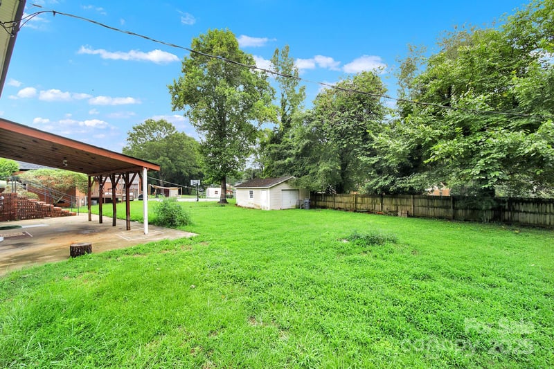 5300 Grafton Dr, Charlotte, NC 28215
