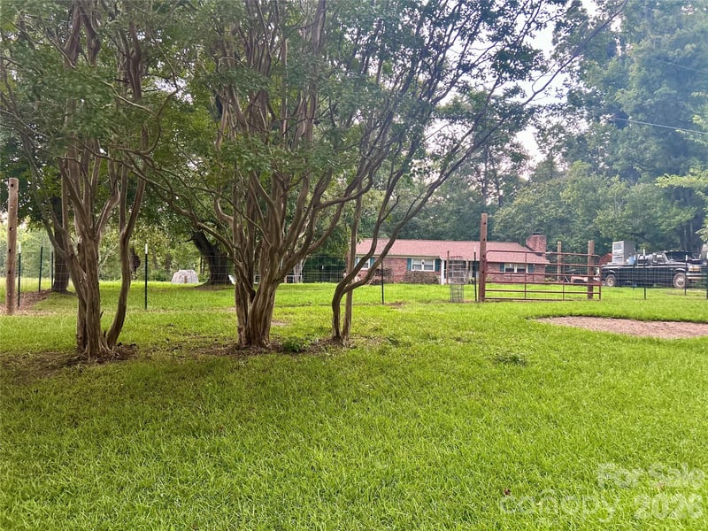 2740 Irene Bridge Hw, Hickory Grove, SC 29717