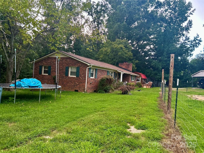 2740 Irene Bridge Hw, Hickory Grove, SC 29717