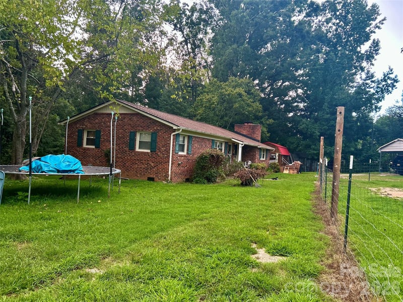 2740 Irene Bridge Hw, Hickory Grove, SC 29717