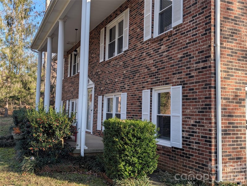 3065 Woodstream Dr, Valdese, NC 28690