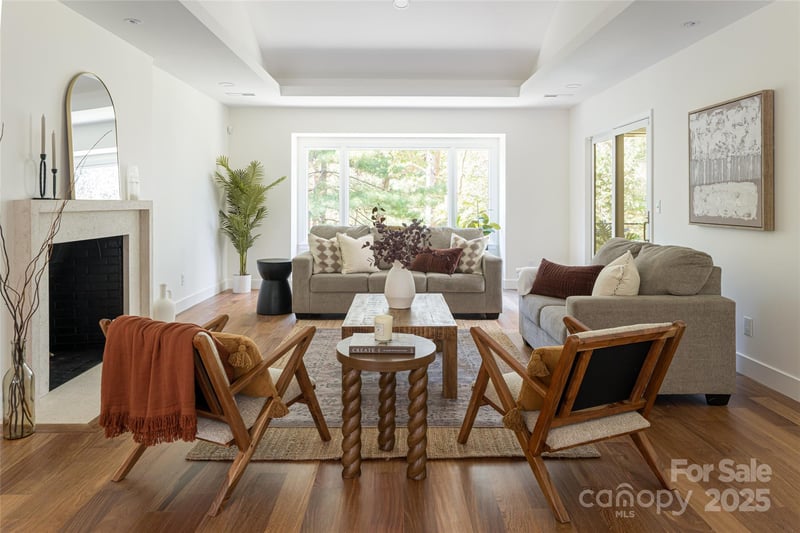 5 Holly Hill Rd, Asheville, NC 28803