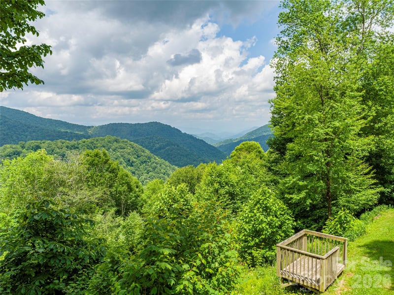10 Mountain Gait Dr, Mars Hill, NC 28754