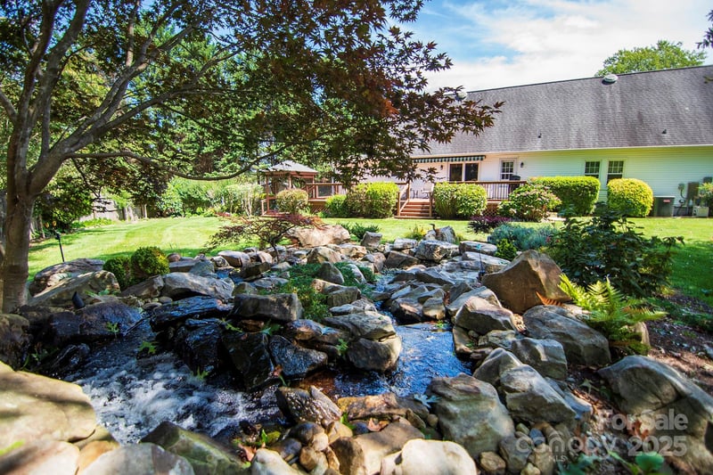 132 Serenity Cir, Hendersonville, NC 28792