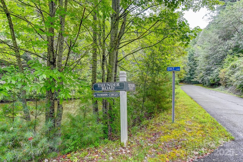 99999 Thunder Rd, Brevard, NC 28712