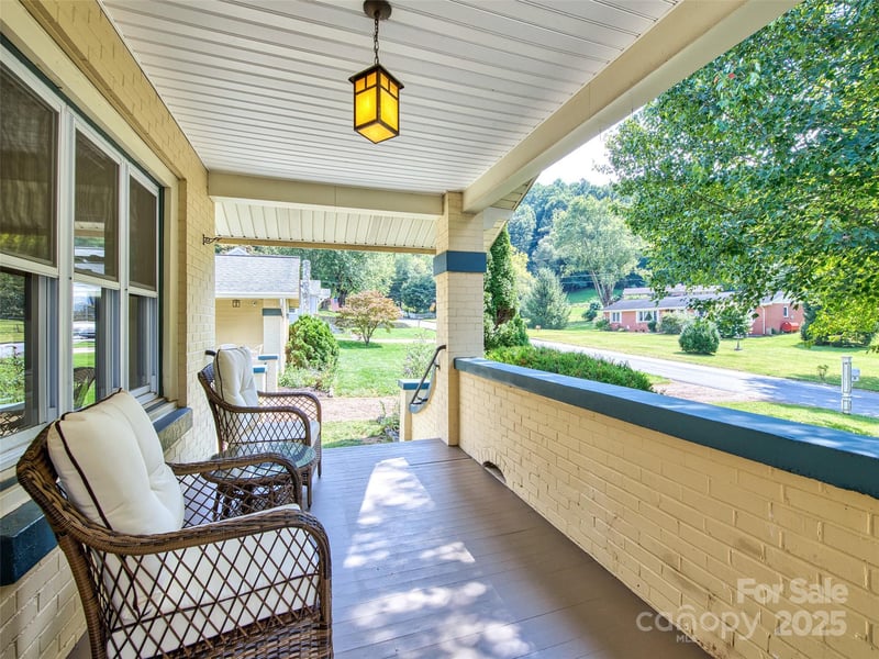 85 Marshall St, Waynesville, NC 28786