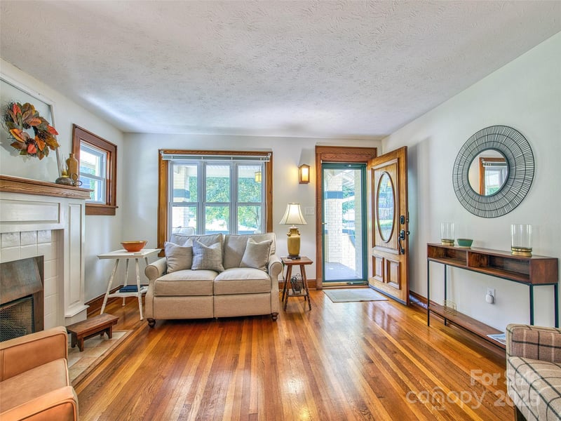 85 Marshall St, Waynesville, NC 28786