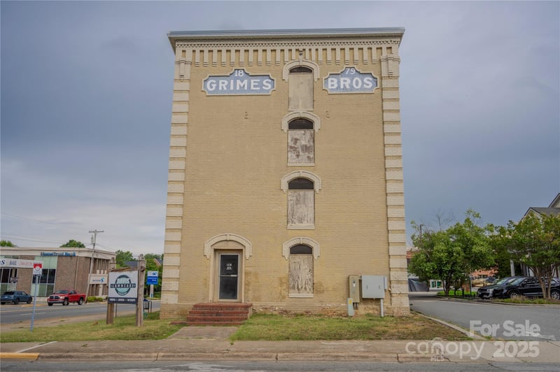 1 State St, Lexington, NC 27292