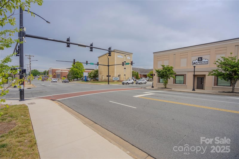 1 State St, Lexington, NC 27292