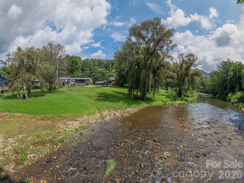248 Max Thompson Rd, Canton, NC 28716